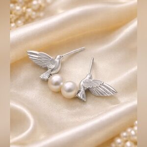 Vintage Hummingbird Pearl Silver Earrings